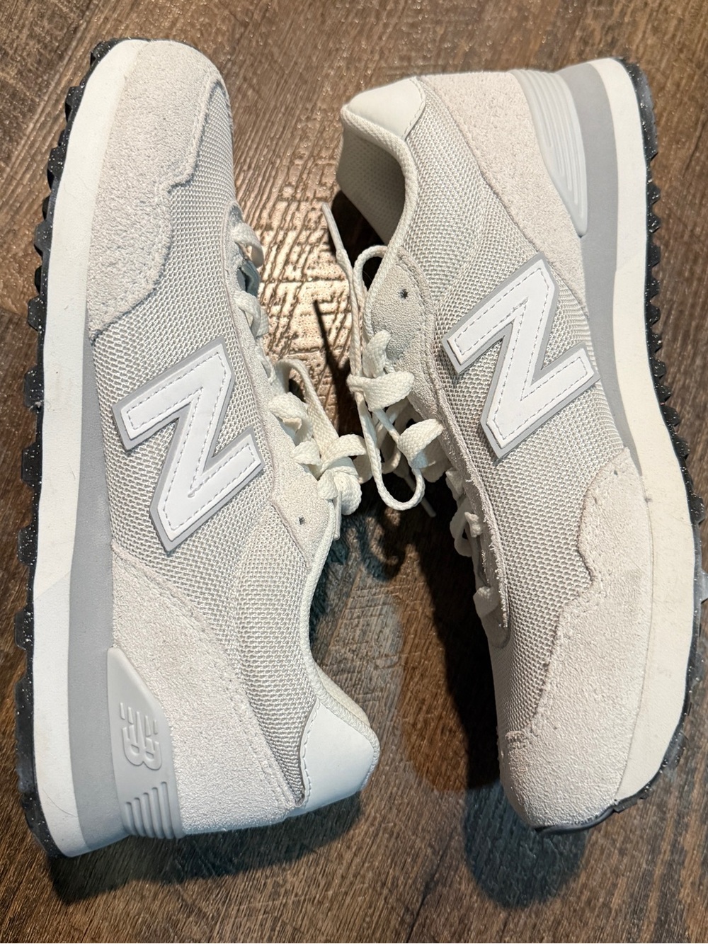 New Balance White Low-Top Mesh & Suede Sneaker 515 Size 8.5 - Picture 2 of 6